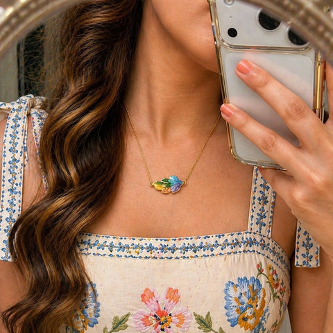 Mutli Shade Leaf Pendant