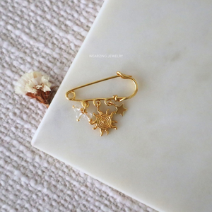 Spark Ray Charms Brooch