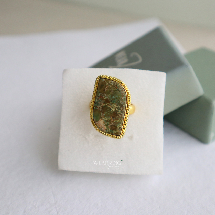 Curved Agate Statement Ring