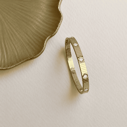 Four-Leaf Clover Oval Bangle WearZing - Crystal Jewelry Store in India