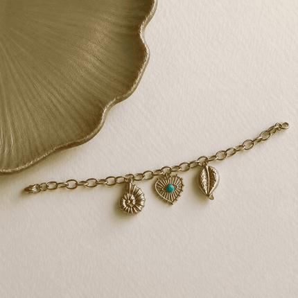Gold Shell & Heart Charm Bracelet WearZing - Crystal Jewelry Store in India