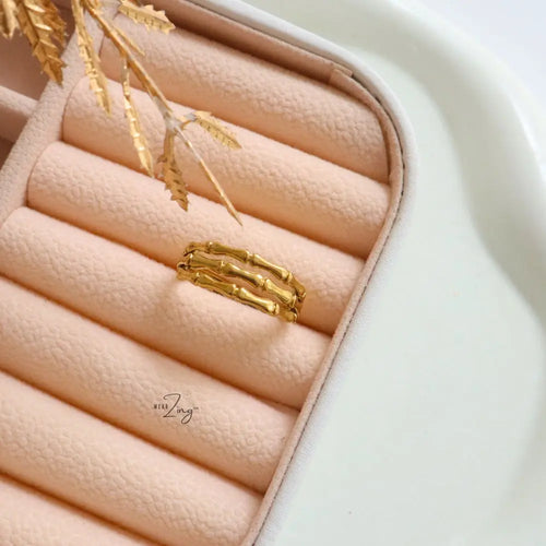 Herring Claw Ring WearZing - Crystal Jewelry Store in India
