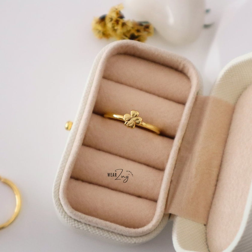 Minimal Charm Rings WearZing Clover 