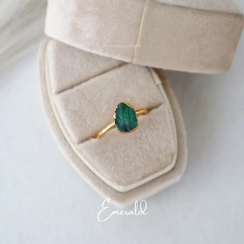 Natural Emerald Crystal Ring WearZing - Crystal Jewelry Store in India