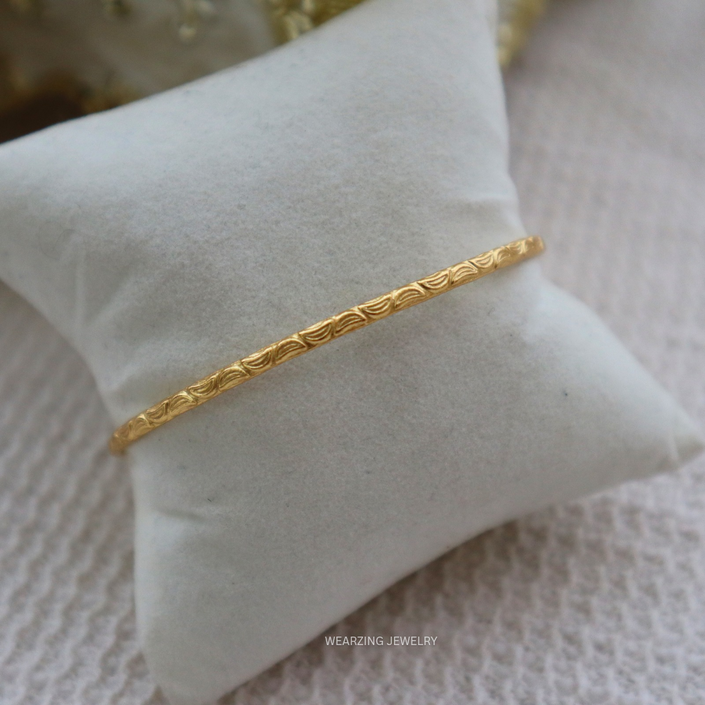 Moon Line Gold Band