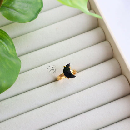 Minimal Moon Ring WearZing Black Onyx 